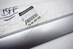 Dacia Sandero Marşpiyel Çıtası Sol Gri Üst