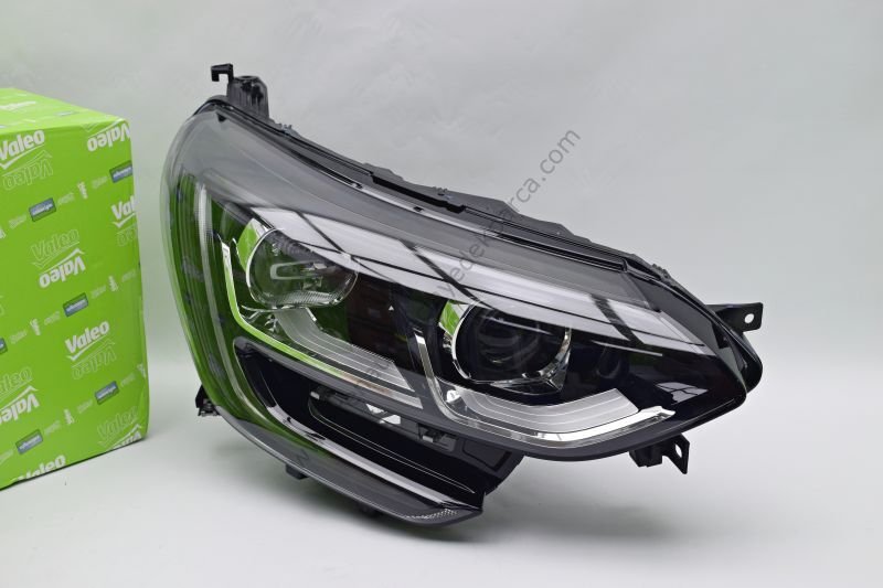 Renault Megane 4 Sağ Far 260102686R