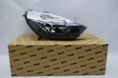 Renault Clio 4 Sağ Far Siyah