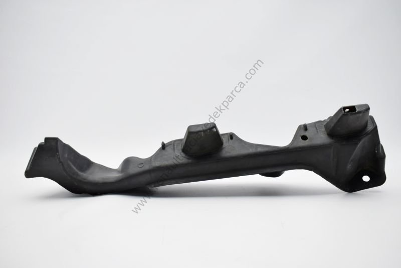 Kangoo 3 Ön Çamurluk Bağlantı Plastiği Sağ 631221176R