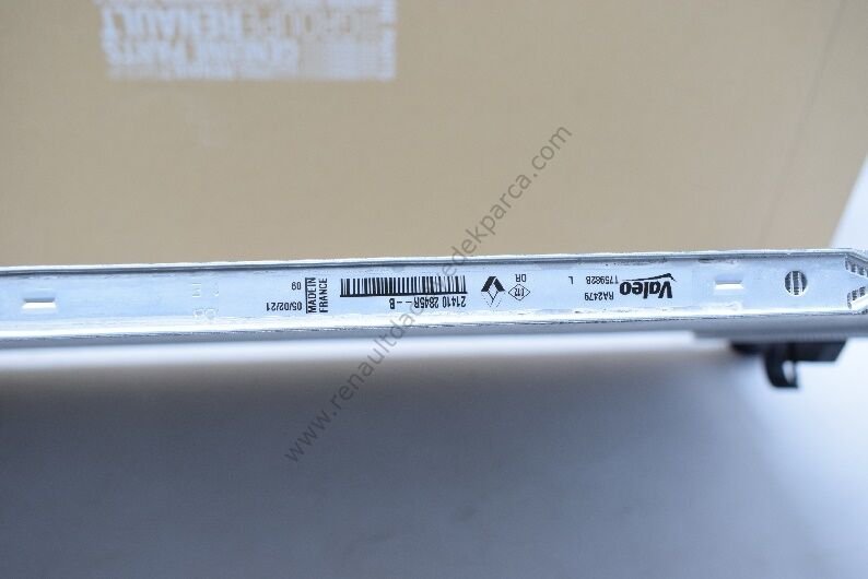 Renault Megane 4 Motor Su Radyatörü-214102845R