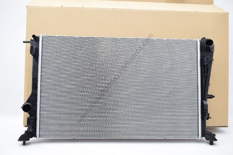 Renault Megane 4 Motor Su Radyatörü-214102845R