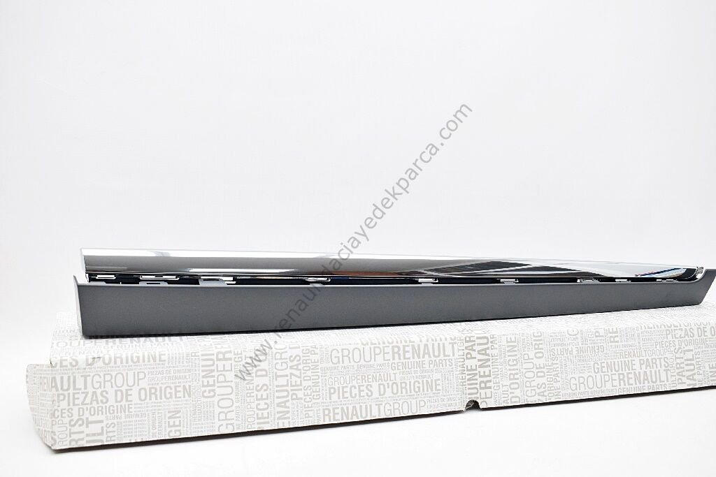 Megane 3 Sağ Ön Kapı Bandı Nikelaj Krom Çıtalı