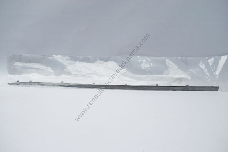 Renault Clio 4 Sol Ön Kapı Bandı Nikelajı