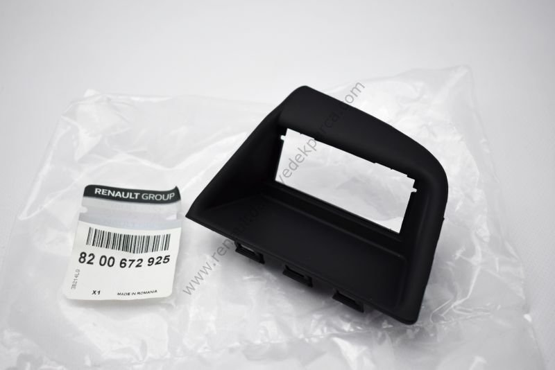 Dacia Logan Pıckup Plaka Lambası Çerçevesi Sağ