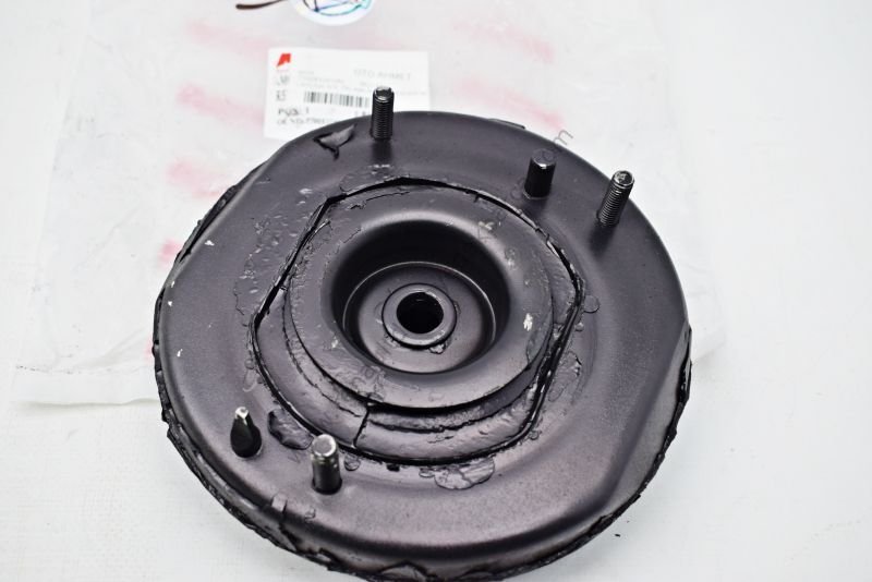 Ön Amortisör Tablası Sol Laguna 96-02