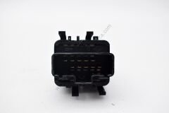 Trafic 2 Cam Düğmesi 8200057319