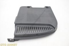 Renault Megane 2 Akü Üst Kapağı 8200302466