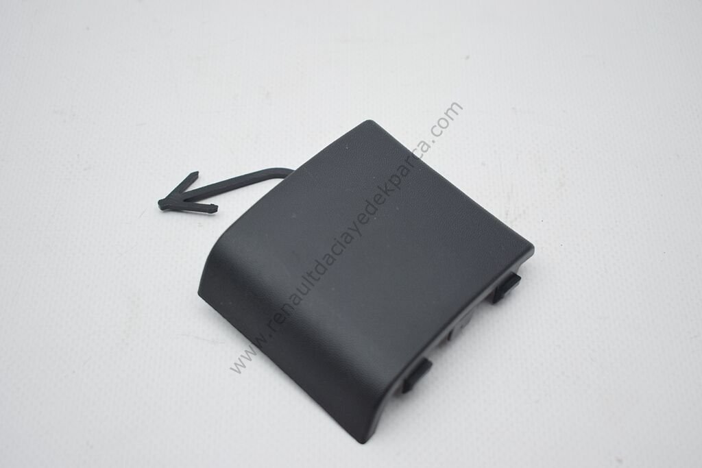 Renault Megane 3 Ön Tampon Çeki Demir Kapağı