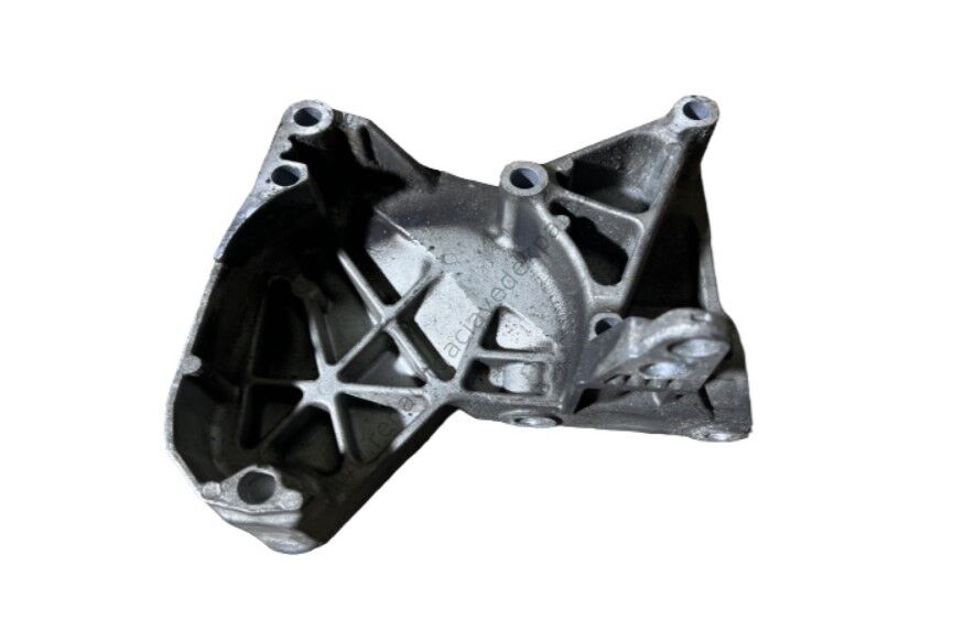 Silindir Kapak Bağlantı Parçası Renault Fluence Megane 3