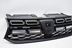 Dacia Sandero 2 Ön Panjur Makyajlı Kasa 2016