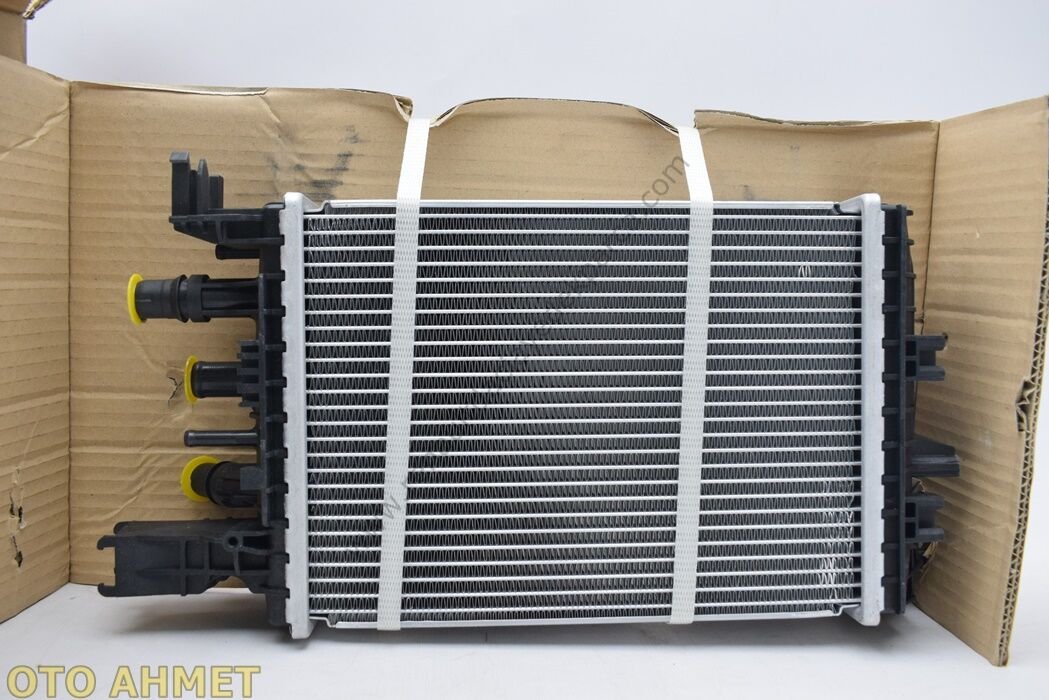 Dacia Duster Sandero Dokker Turbo Radyatörü 214106421R
