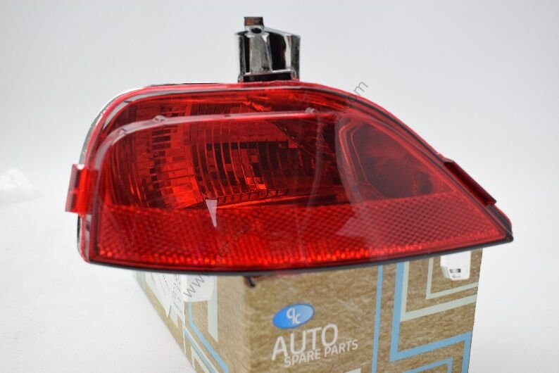 Dacia Sandero Arka Tampon Reflektörü Sisi Sağ