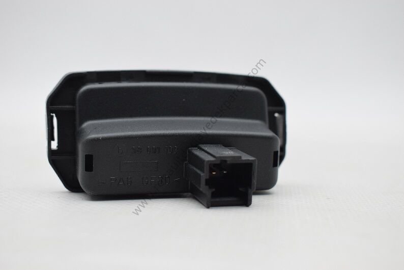 Bagaj Açma Düğmesi Megane 2-7701475191