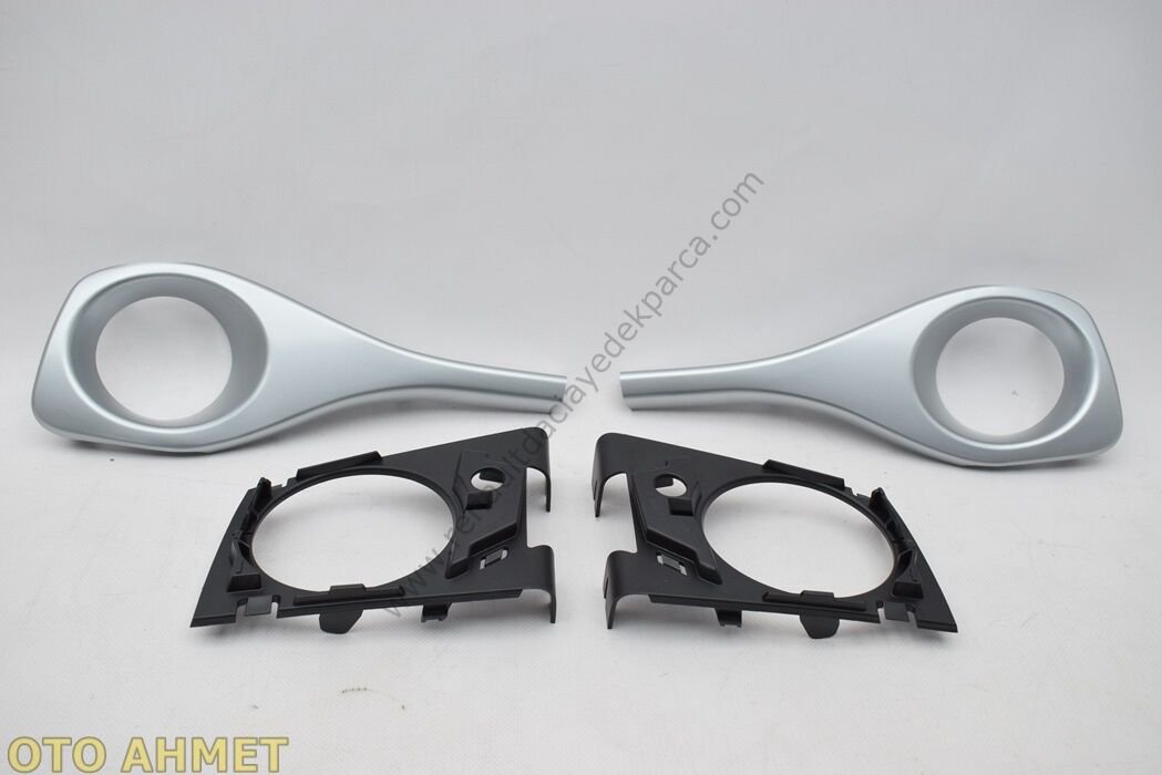 Renault Megane 2 Ön Makyajlı Kasa Sis Çerçevesi Damla